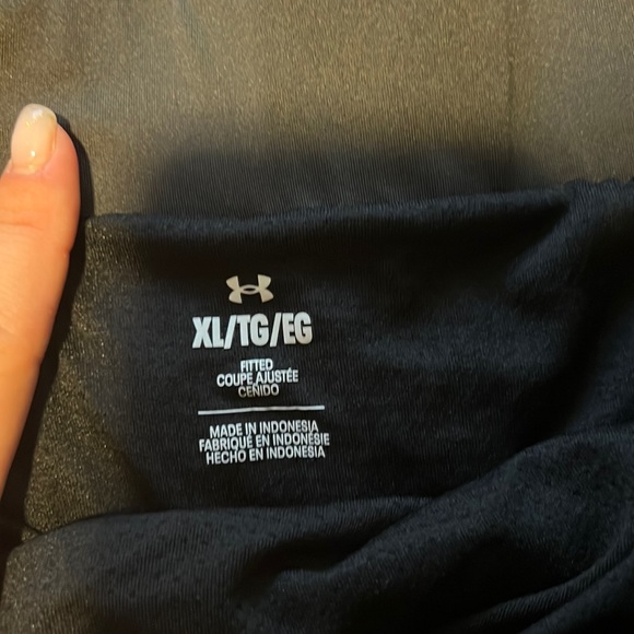 Men’s under armour running shorts - Picture 3 of 3